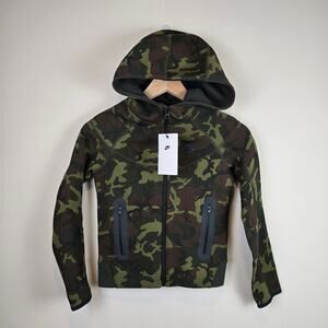 Nike Boys Size XS/6-7 Camo Tech Fleece Full-Zip Hoodie Sweatshirt FN9118-010